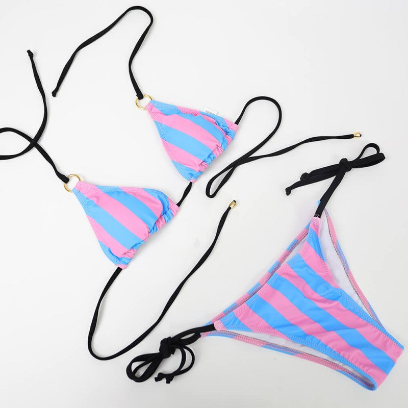 hoher rosa und blauer Bikini