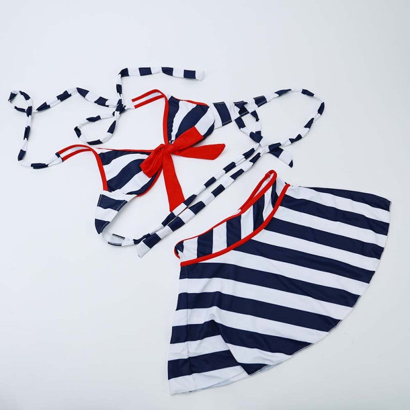 Dunkelblauer, gestreifter, geknoteter Neckholder-Bikini im maritimen Stil
