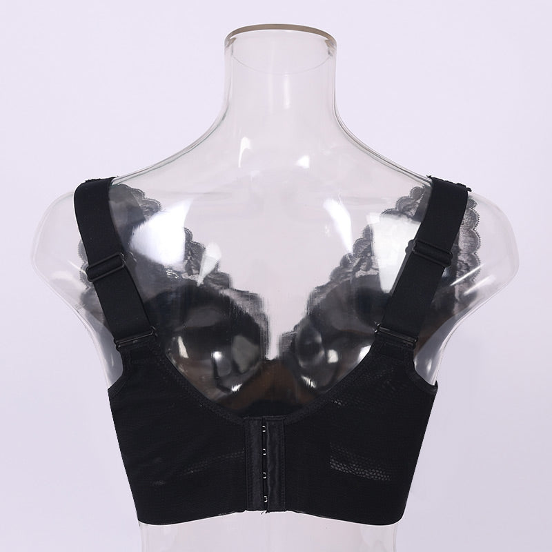 Crossderssers' charakteristisches Spitzen-Bralette mit tiefem V-Ausschnitt