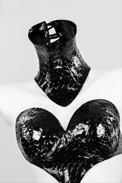 Schuppen-Latexbustier