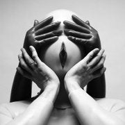 Neue schwarze Silikonmaske „Vagina“